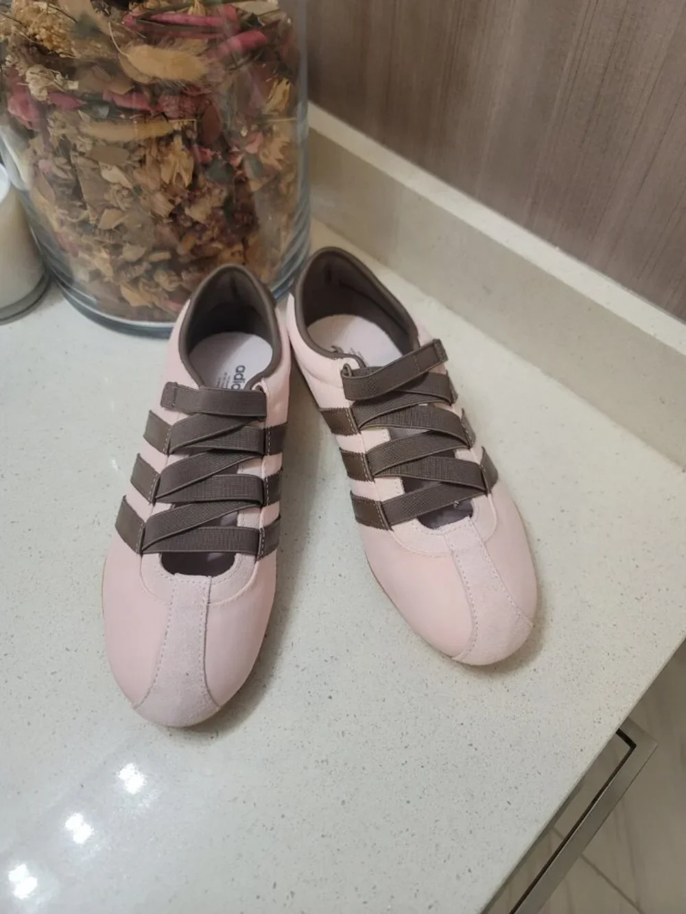 adidas width sole